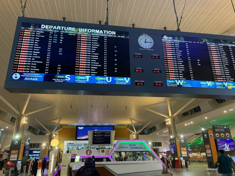 Bangsar South to KLIA / klia2 by LRT & Train (2026 Guide)